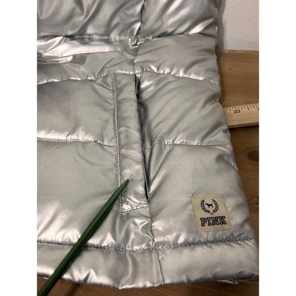 PINK Victoria's Secret Silver Puffer Vest Full Zip Sleeveless Jacket Women's - Picture 5 of 11